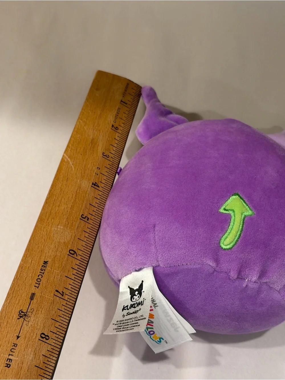 Squishmallows kuromi Skeleton